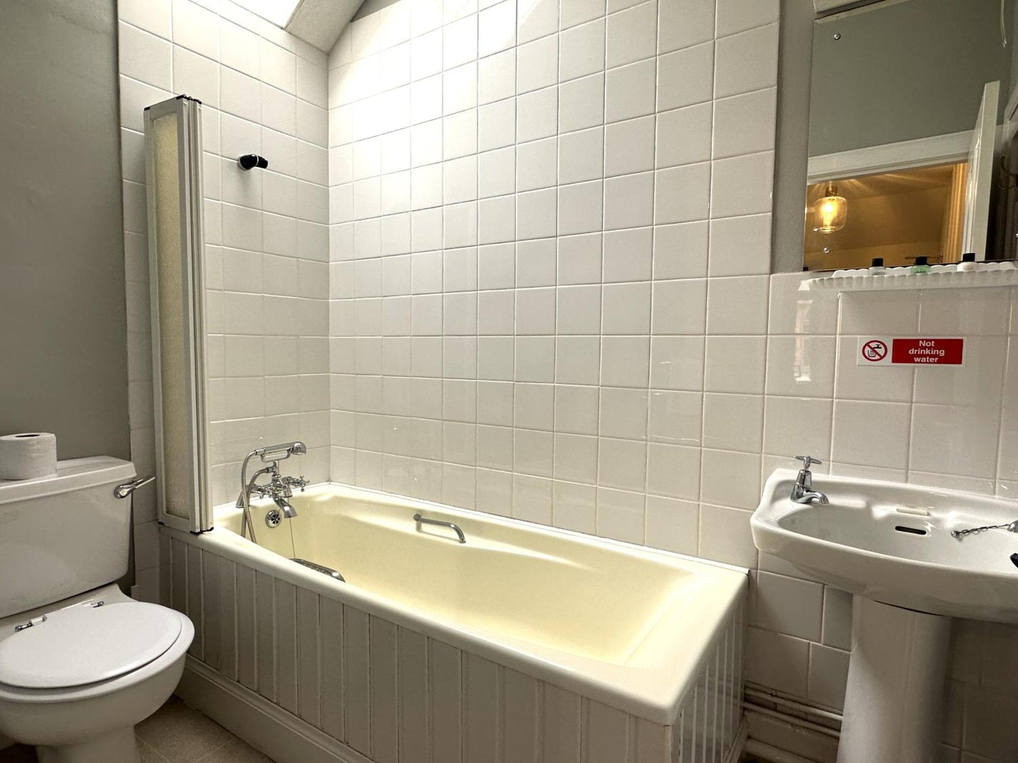 Hotel Navidale House - Bed, Breakfast & Bar Helmsdale Pokoj fotografie